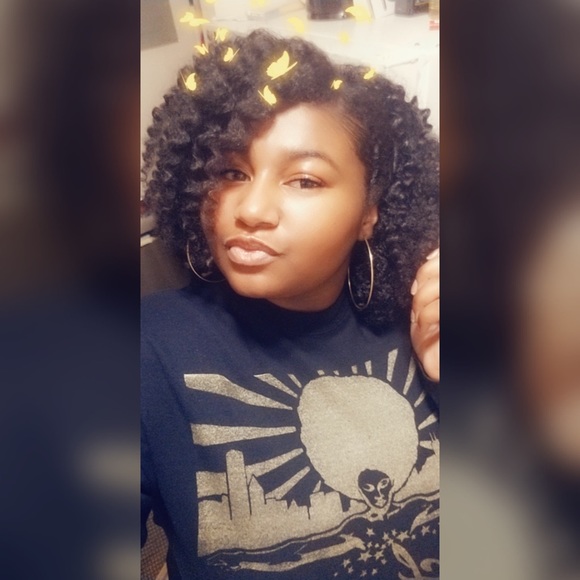 Meet your Posher, Tiana - Picture 1 of 1